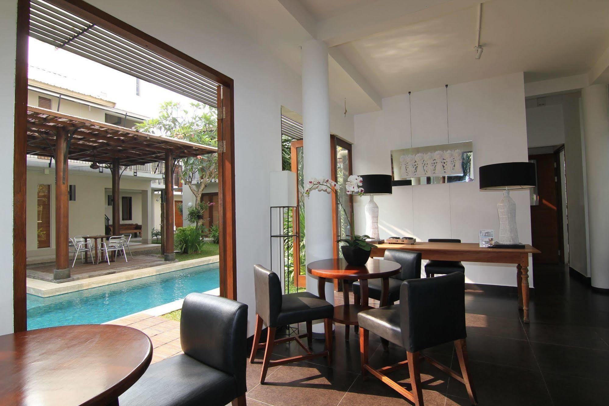 Chic Quarter Hotel Jakarta Buitenkant foto